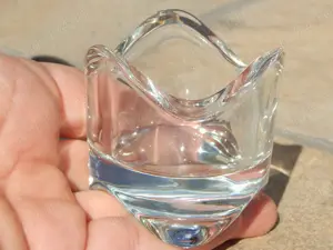 Suport lumanare Tea Light Holder sticla transparent stil vaza 6 cm inaltime