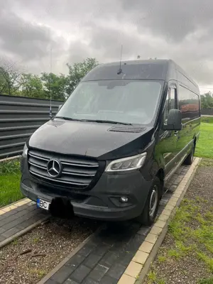 Mercedesul sprinter 319