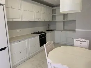 De inchiriat apartament cu 2 camere zona de Centru