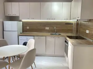 doua camere in zona Garii