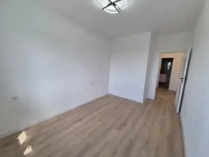 Apartament de vanzare, cu 3 camere, 62 mp, zona Calea Surii Mici - imagine 11