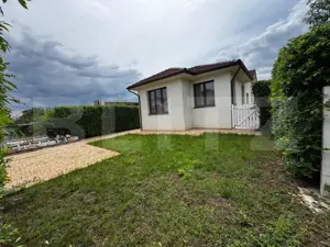 Casă tip duplex, de vanzare, cu 3 camere, 285 mp teren, zona Micesti