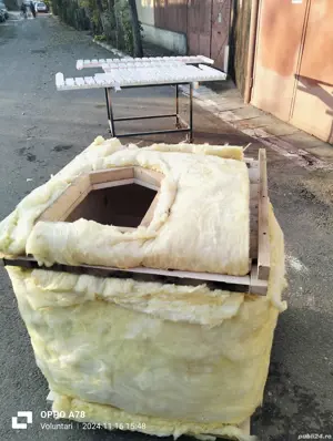 Cusca câine izolata - imagine 2