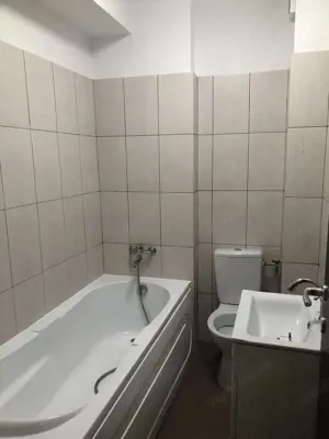 Vanzare ap. 3 camere, 2 bai, 2 balcoane in Petaluda Rezidence- Pallady - imagine 3