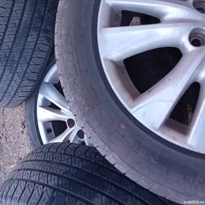 Vand urgent 3 jante echipate cu cauciucuri de vară