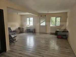 Casa de vanzare, cu 4 camere, 120 mp, zona Carpenului
