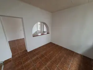 Zona centrala (la 5 minute de Centrul Vechi) - apartament in vila tip duplex, s.u. 133 mp, parter - imagine 4