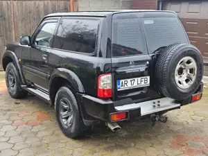 Vând Nissan Patrol, negru, an 2003, preț 13.000 euro - imagine 2
