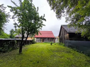 Brașov - Săcele, casă cu teren generos și spații anexe.