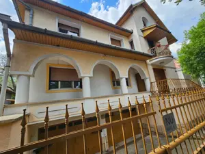 Vila ultracentrala Deva - imagine 2