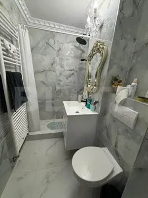  Apartament de vanzare  3 camere decomandat, zona Micro 16 - imagine 6