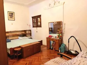 Apartament de vanzare, cu o camera, 73 mp, etaj 1, zona centrala - imagine 2