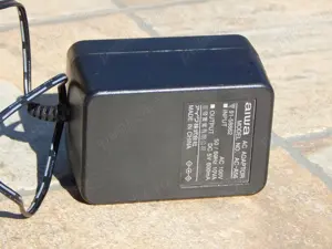 Incarcator AC Aiwa AC-A56 output 5V 600 mA - imagine 2