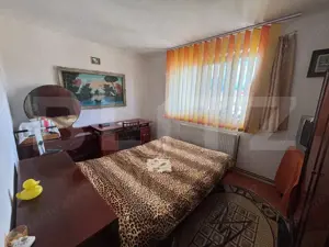 Apartament de vanzare, cu 2 camere, 49 mp, zona Micro 11