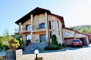 Vila la cheie, teren 6700 mp, sat Nima