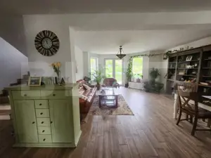 Casa individuala,cu 5 camere,200 mp utili,2750 mp teren,Vintu de jos - imagine 5