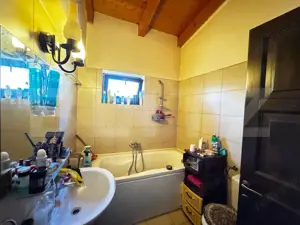 Casa cu 4 camere, 260 mp, zona Cetate  - imagine 11