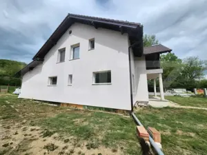 Casa individuala,cu 5 camere,200 mp utili,2750 mp teren,Vintu de jos - imagine 19