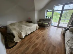 Casa individuala,cu 5 camere,200 mp utili,2750 mp teren,Vintu de jos - imagine 12