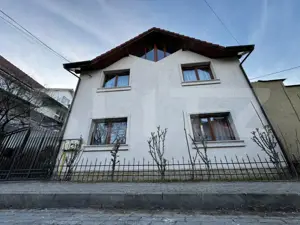 Casă cu 9 camere si 680mp teren – zona Cetate - imagine 3