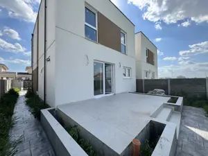 Duplex 5 camere despartit prin camera tehnica in Mosnita  - imagine 2