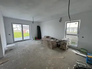 Duplex 5 camere despartit prin camera tehnica in Mosnita  - imagine 4