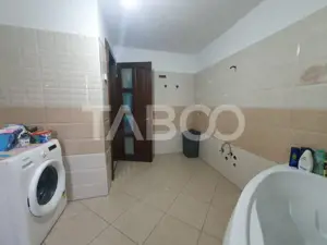 Casa 5 camere 197mp utili situata la 27km de Fagaras si 65km de Brasov - imagine 15