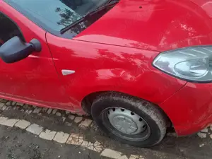 Dacia Sandero anul de fabricație 2011 - imagine 3