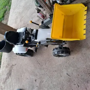 Tractoras cu cupa - imagine 2