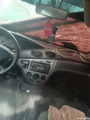 dezmembrez Ford focus mk1 2003 benzina  - imagine 3