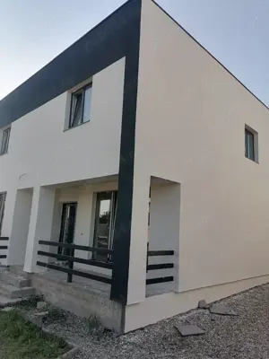 Casa de vânzare la preț de apartament  - imagine 8