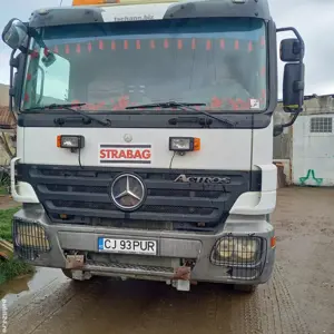 Vând mercedes actros 8x4