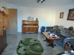 Apartament 3 camere, zona Lunei - direct proprietar - imagine 6