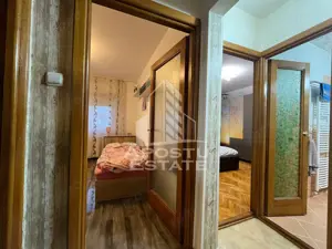 Apartament cu 3 camere, decomandat, 2 bai , 2 balcoane,zona Soarelui - imagine 9