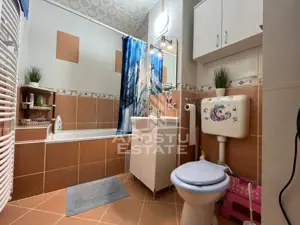 Apartament cu 3 camere, decomandat, 2 bai , 2 balcoane,zona Soarelui - imagine 11