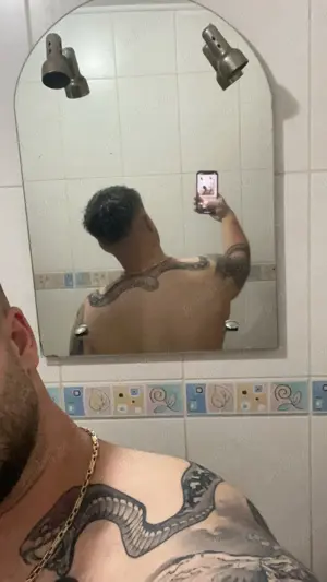 Tanar, 23 de ani, detalii pe whatsapp