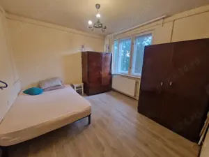 Apartament modest, cu centrala gaz situat lângă Facultatea de Medicină si Prefectura
