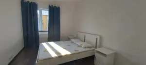 Inchiriez apartament cu 3 camere, bloc nou,  zona Cornisa - imagine 5