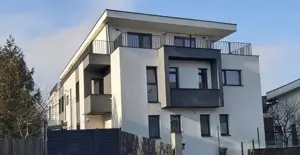 Inchiriez apartament cu 3 camere, bloc nou,  zona Cornisa - imagine 8