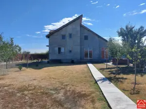 PRET REDUS!!! Casa cu 4 dormitoare in Sofronea - imagine 2