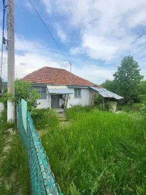 vanzare casa Pucioasa  -Bela