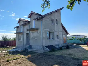 PRET REDUS!!! Casa cu 4 dormitoare in Sofronea