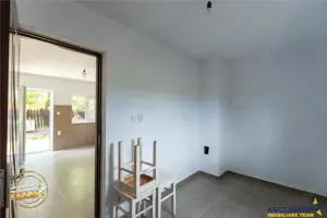 FILM! Pe 1.200mp teren+rezidenta cu gradina inflorata,aproape de Targu Secuiesc:Belani - imagine 20