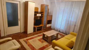 Apartament cu 3 camere etajul 2, boxa, garaj, centrala proprie zona Olimpia-Complex Studentesc