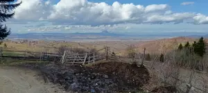 Preiau pensiune cu minim 15 camere pe termen lung 