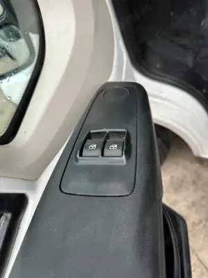 Peugeot boxer 2.2 131cp - imagine 6 Peugeot boxer 2.2 131cp - imagine 6