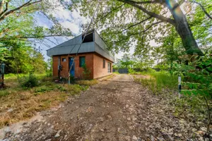 Cladire industriala de vanzare cu potential 3,5 ha in Batania