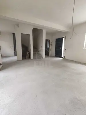 Casa tip duplex, zona Urusagului, Floresti