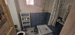 Trei camere etajul 1 , apartament Central. - imagine 6