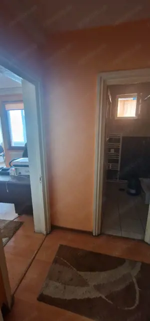 Trei camere etajul 1 , apartament Central. - imagine 16